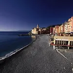 Small Shared House Terrace Above * Genova