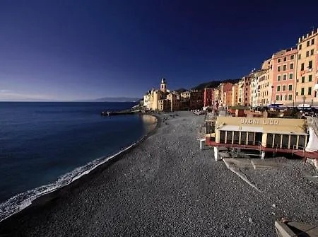 Small Shared House Terrace Above * Genua