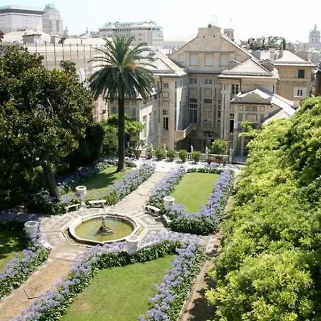 בית הארחה Small Shared House Terrace Above ג'נובה