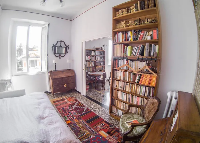 Small Shared House Terrace Above Gæstehus