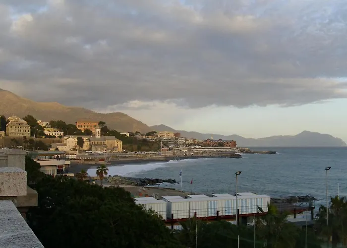 Small Shared House Terrace Above Gæstehus